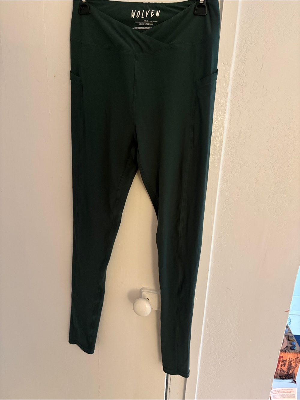 NWT Wolven crossover leggings in Thyme